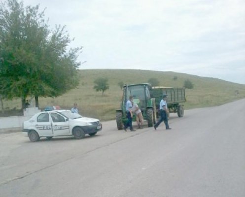 Poliţiştii din Oltina i-au confiscat primarului Chirciu 7 tone de cereale